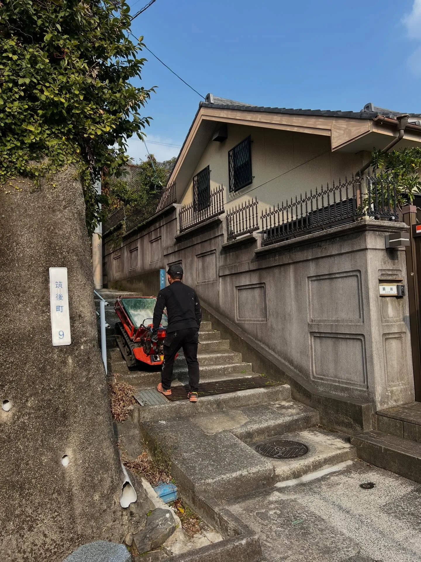 長崎の風光明媚な地に佇む勧善寺。