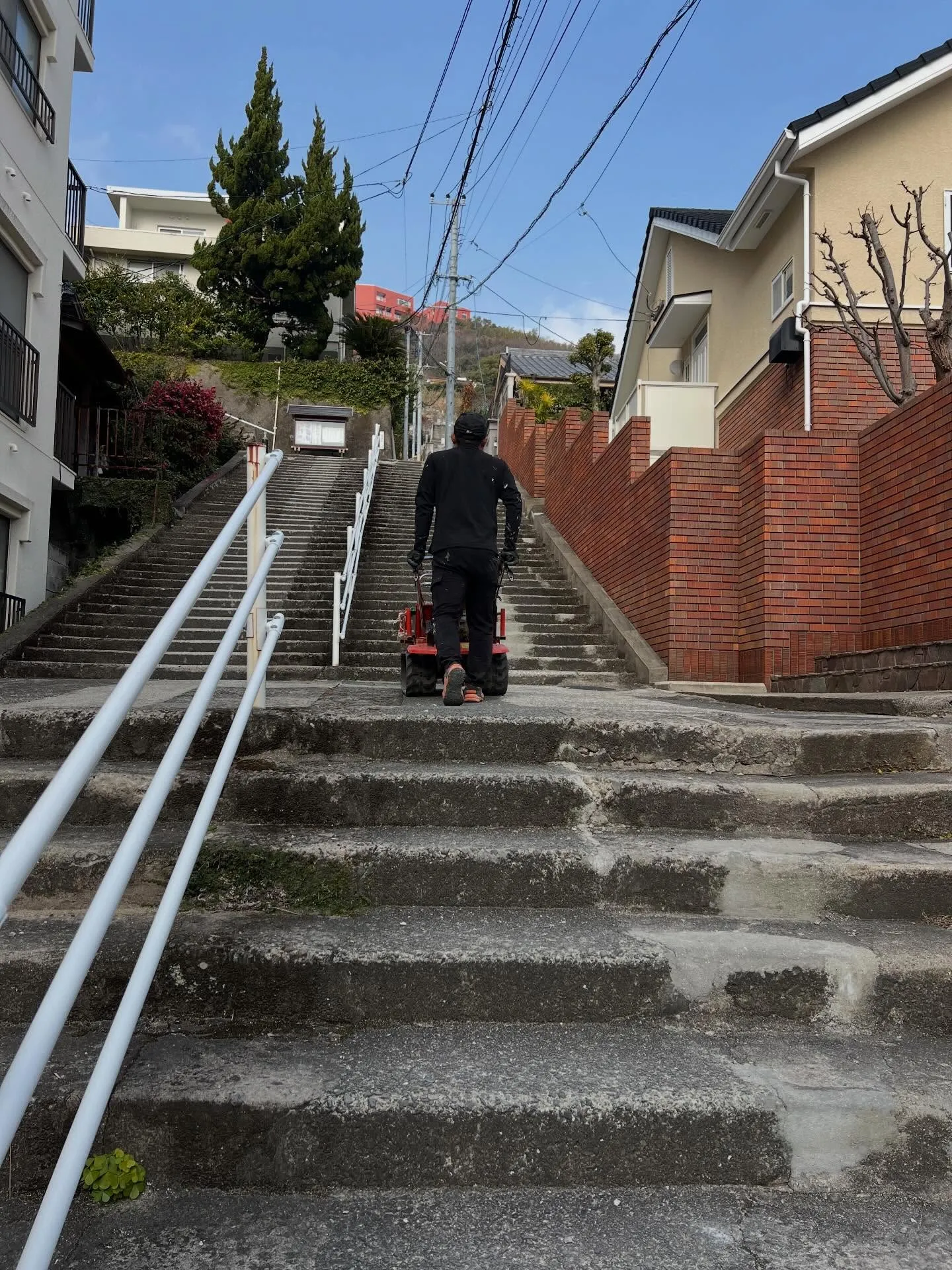 長崎の風光明媚な地に佇む勧善寺。